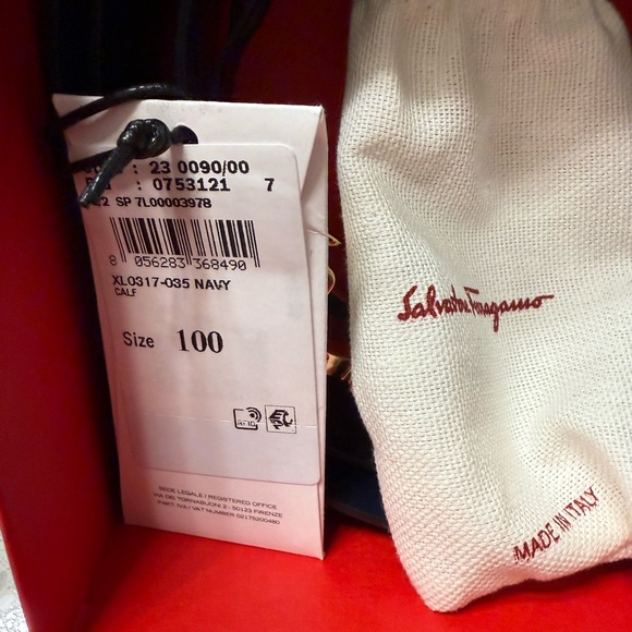 Salvatore Ferragamo Detachable Buckle Adjustable Black Leather Belt - Picture 2 of 12